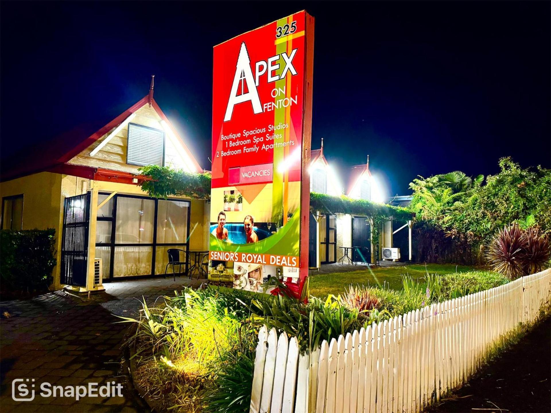 Apex On Fenton Motel Rotorua Exterior photo